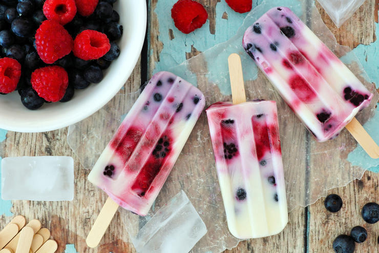 Make Homemade Fruit Popsicles