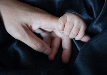 10 things you do that hurt your kid's feelings and self-esteem