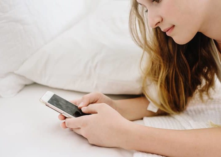 Are Your Teens Losing Sleep From Cell Phones? These Two Treatments Can Help – mindbodygreen.com