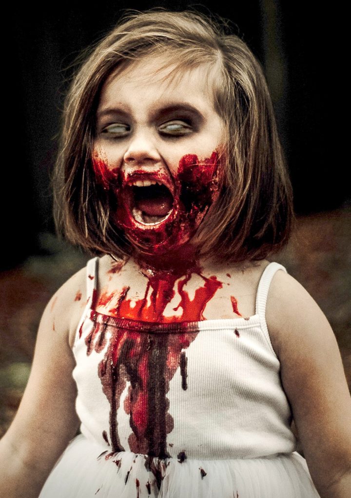 Mum gets death threats from trolls after posing up her kids for zombie-inspired Halloween photoshoot – The Sun