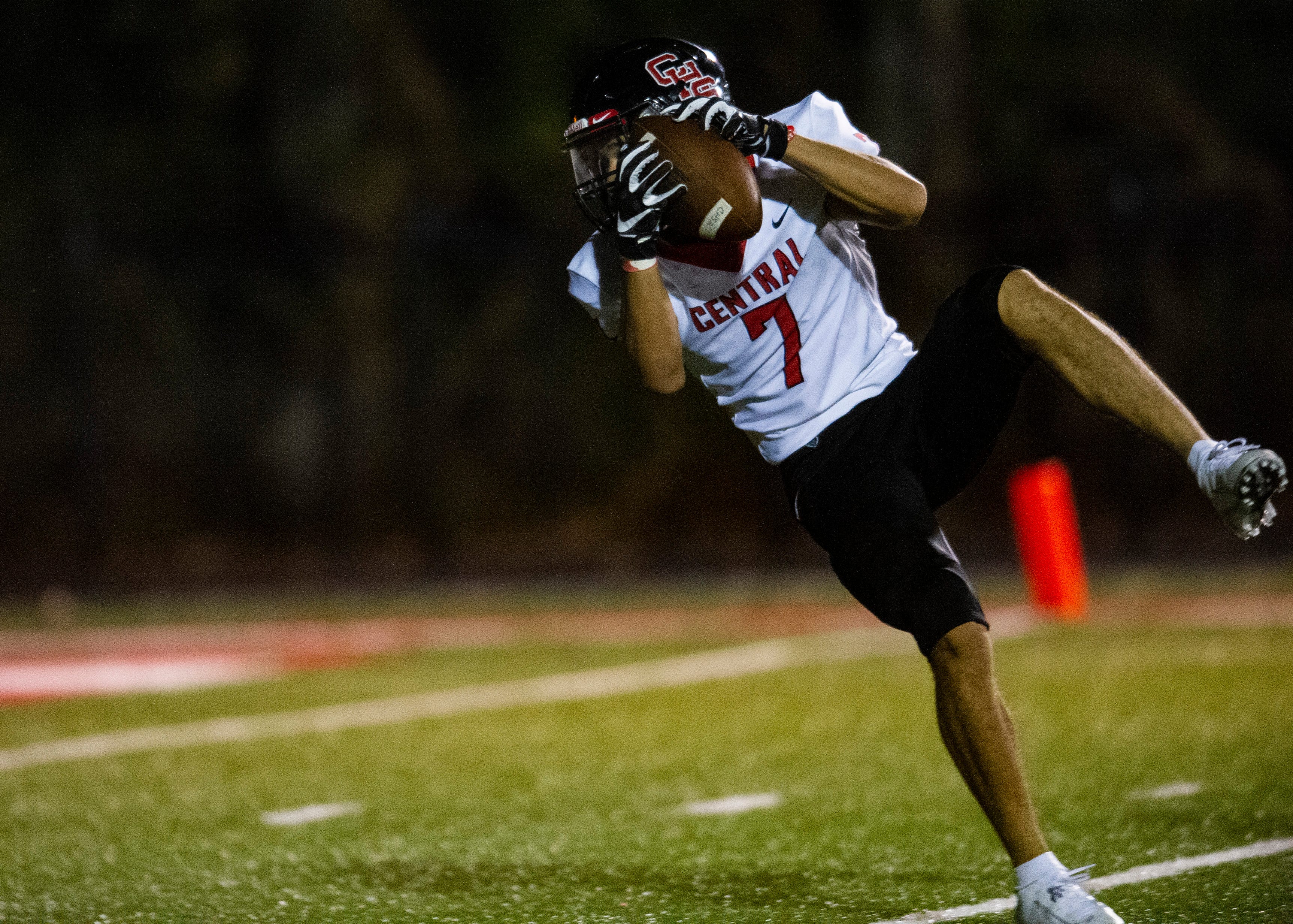 Central's Braden Gaston (7) catches the ball during the Halls and Central high school football game on Friday, October 4, 2019 at Halls High School.