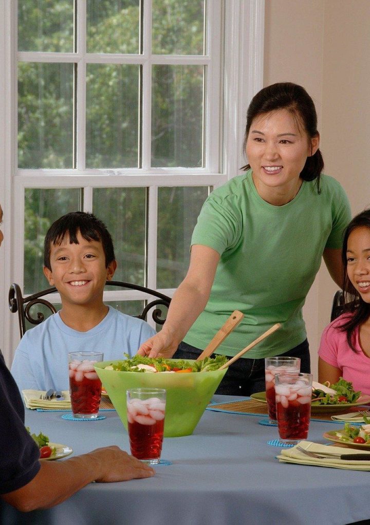 Only-Children Found To Have Less Healthy Eating Habits, Shows Study – International Business Times