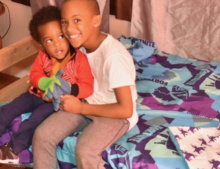 ‘Sleep in Heavenly Peace’ makes hundreds of beds for bedless children in Chattanooga – WTVC