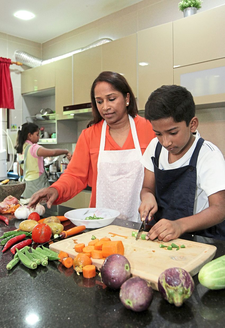 Bonding moments need to be created and can be done by doing activities like cooking together that also allow time for chatting. — Filepic