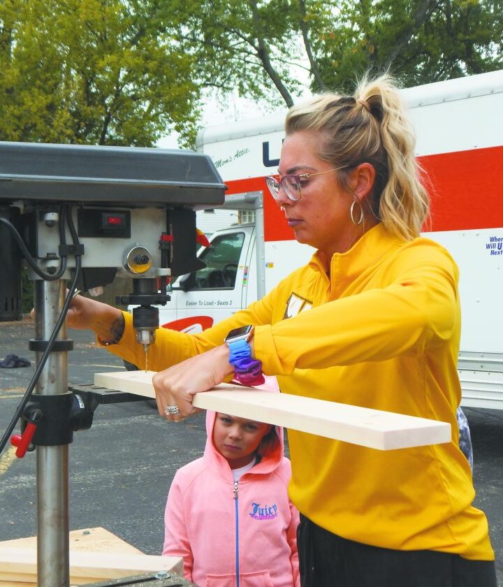 Groups unite to build beds for Valley children – Warren Tribune Chronicle