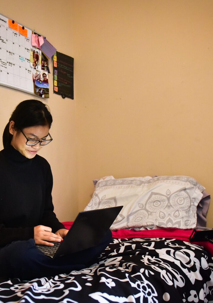 In Karen family of 11, English and technology are hurdles for 6 remote learners – Utica Observer Dispatch